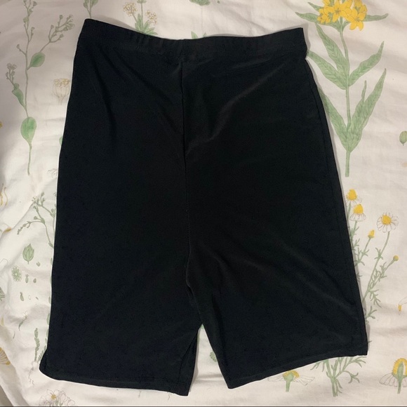 NWOT NASTYGAL BIKE SHORTS - Picture 4 of 5